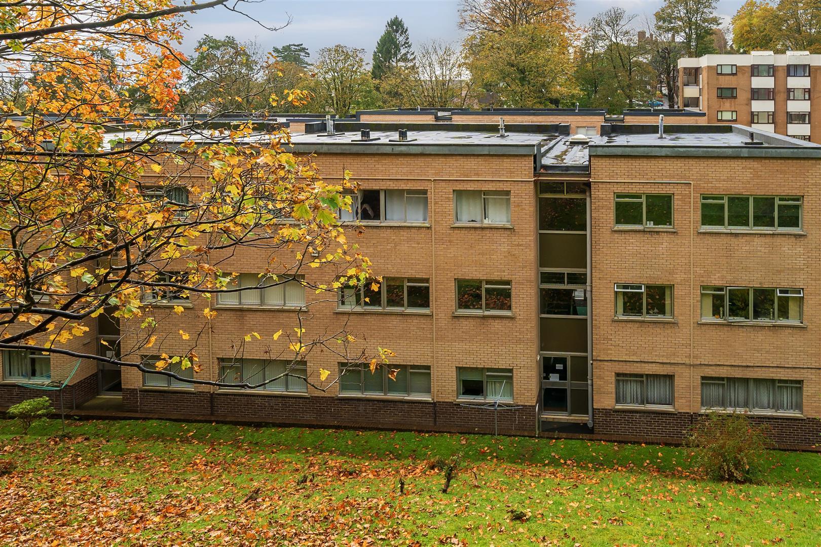 Long Oaks Court, Sketty, Swansea, SA2 0QH